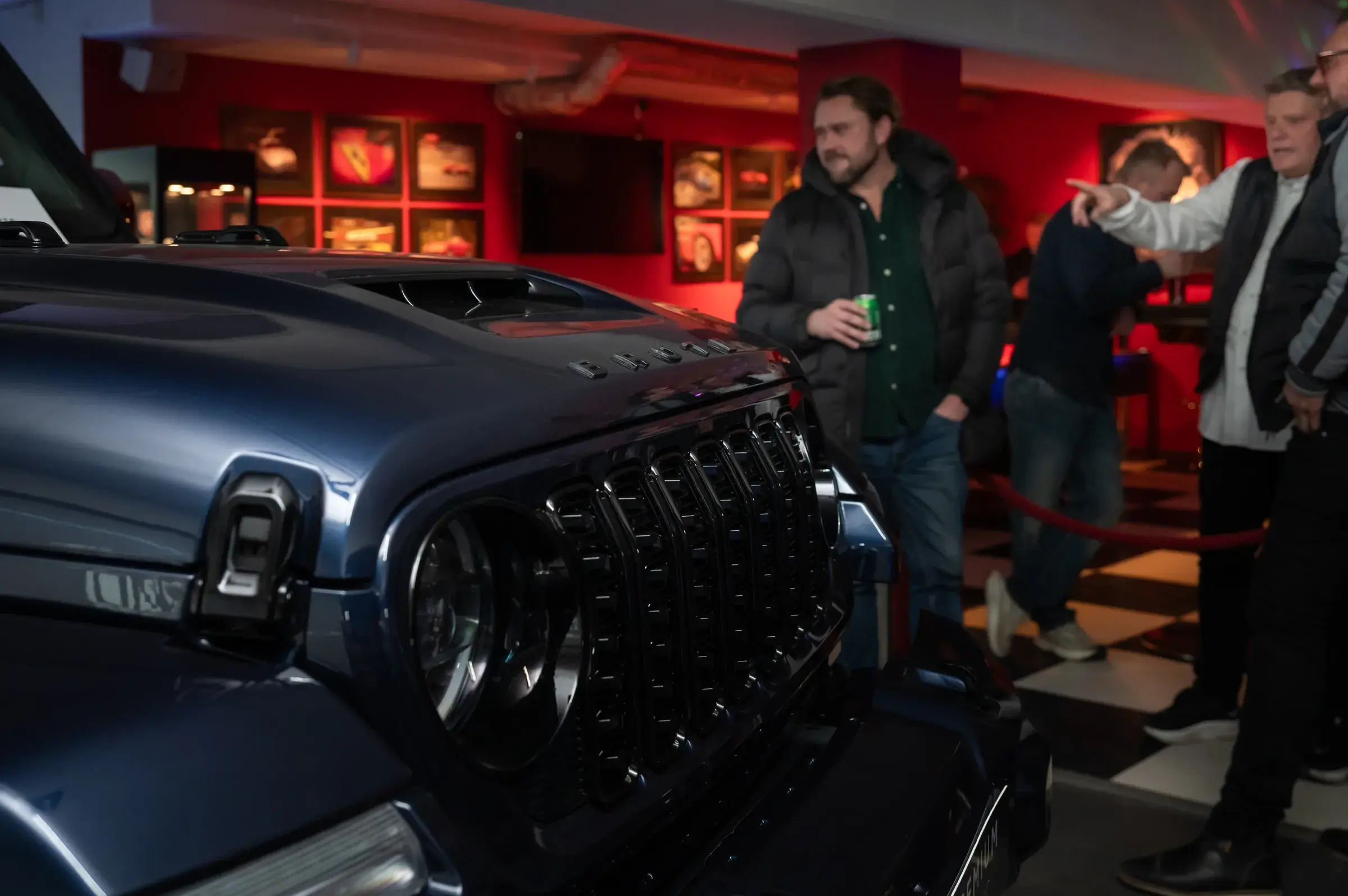 Nordic showcase Jeep grille