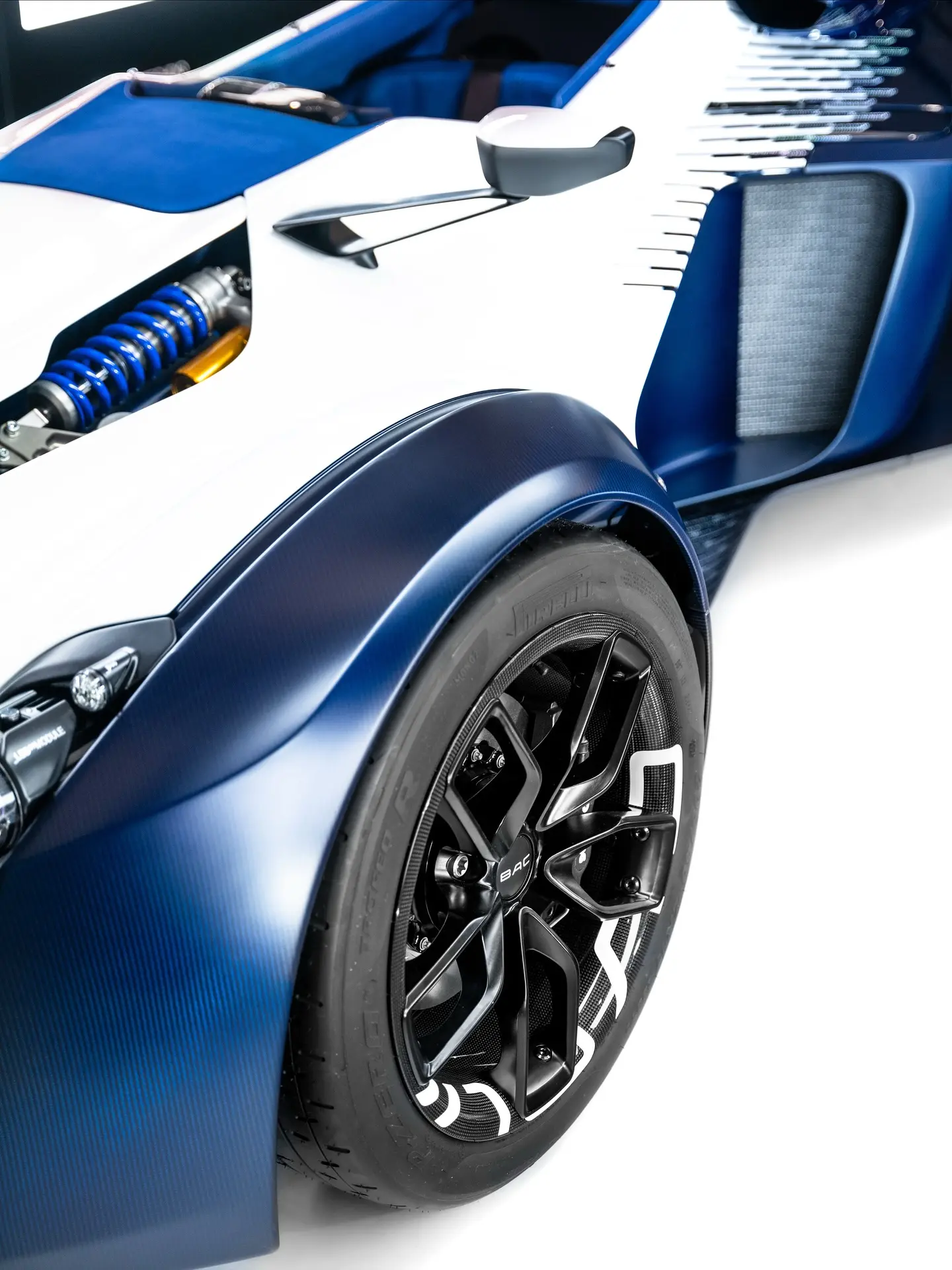 BAC Mono — Front wheel and suspension