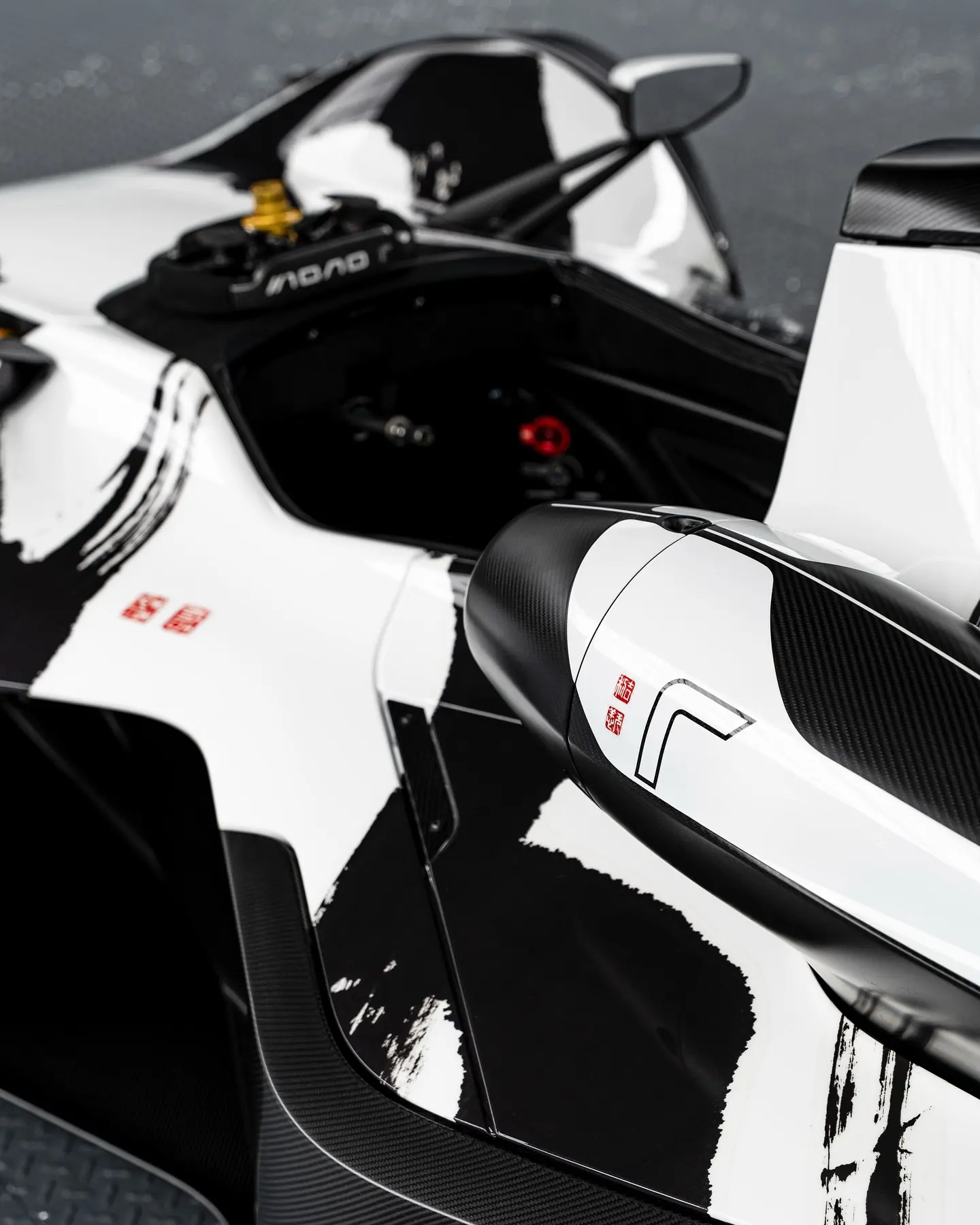 BAC Mono — Open cockpit