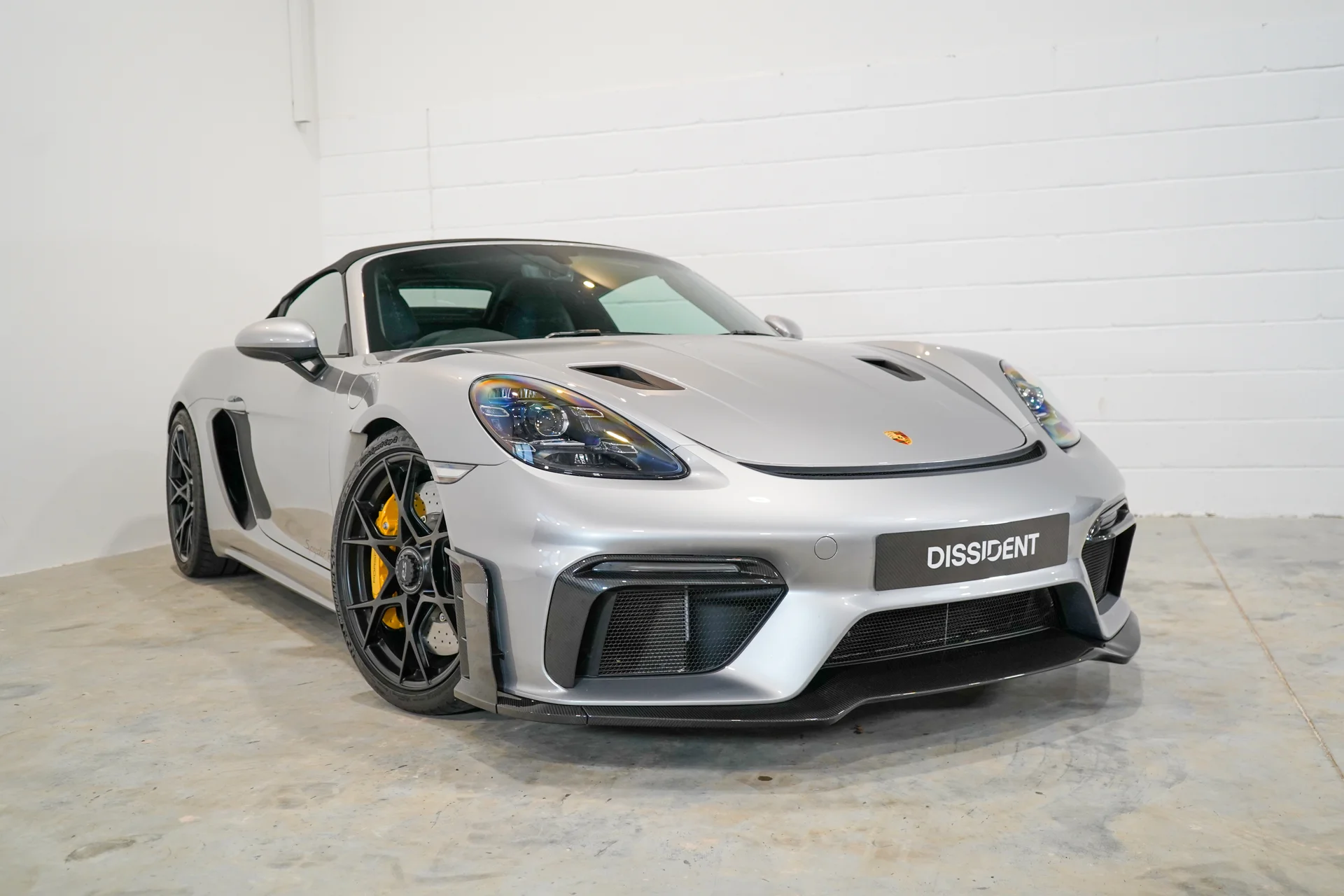 Dissident Automotive — British carbon craftsmanship for Porsche