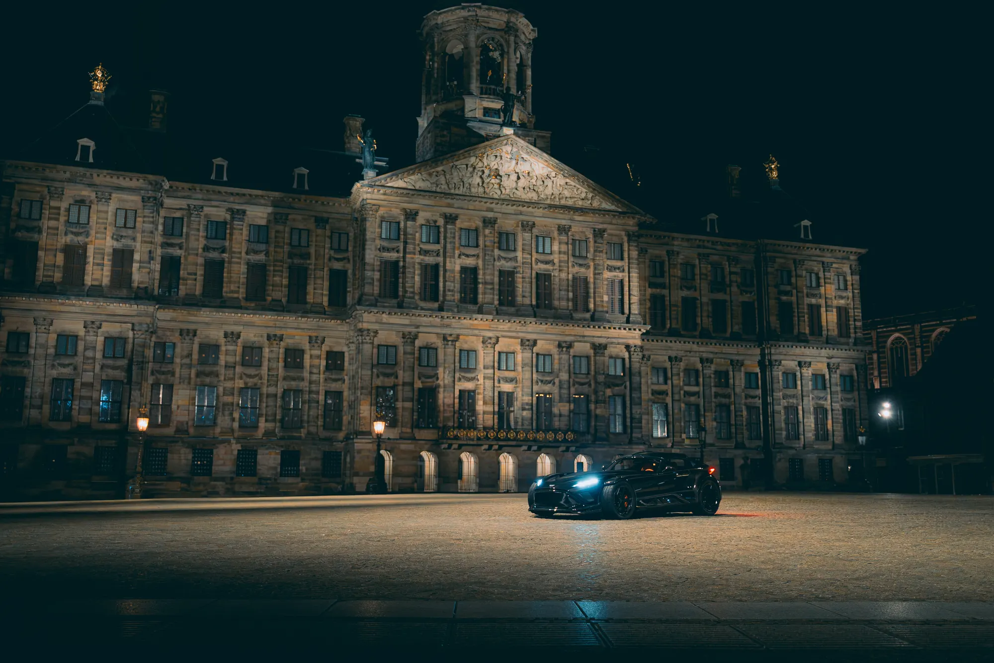 Donkervoort — Amsterdam / Night