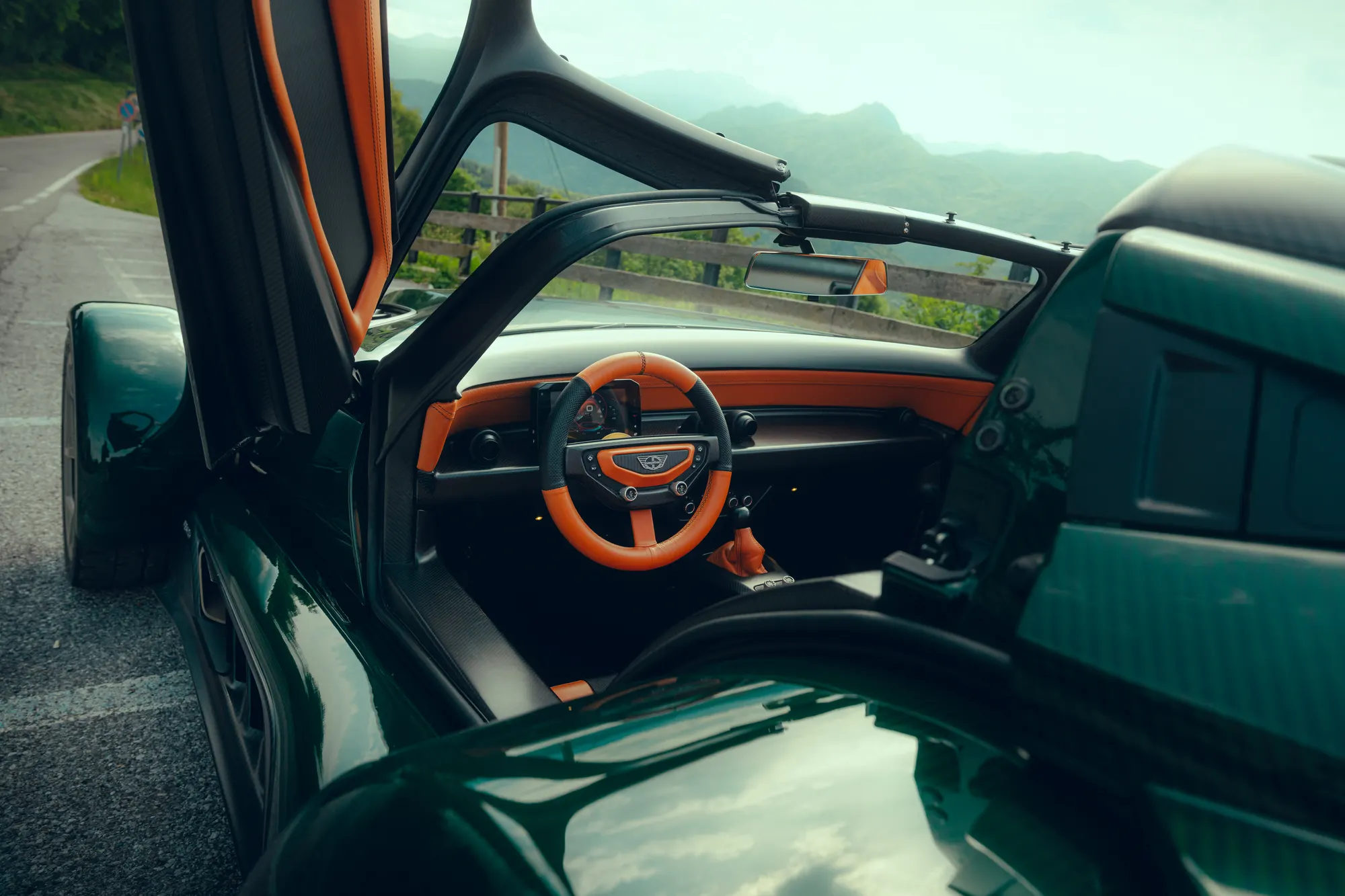 Donkervoort — Detail / Door