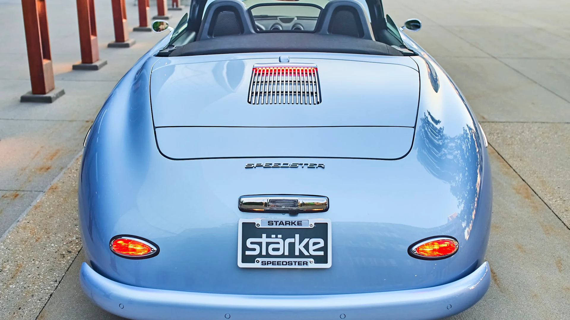 Blue Stärke Speedster rear with Stärke plate