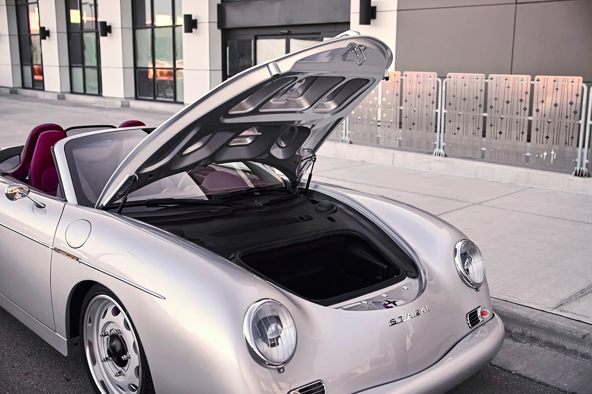 Stärke Speedster — Silver / Front luggage compartment