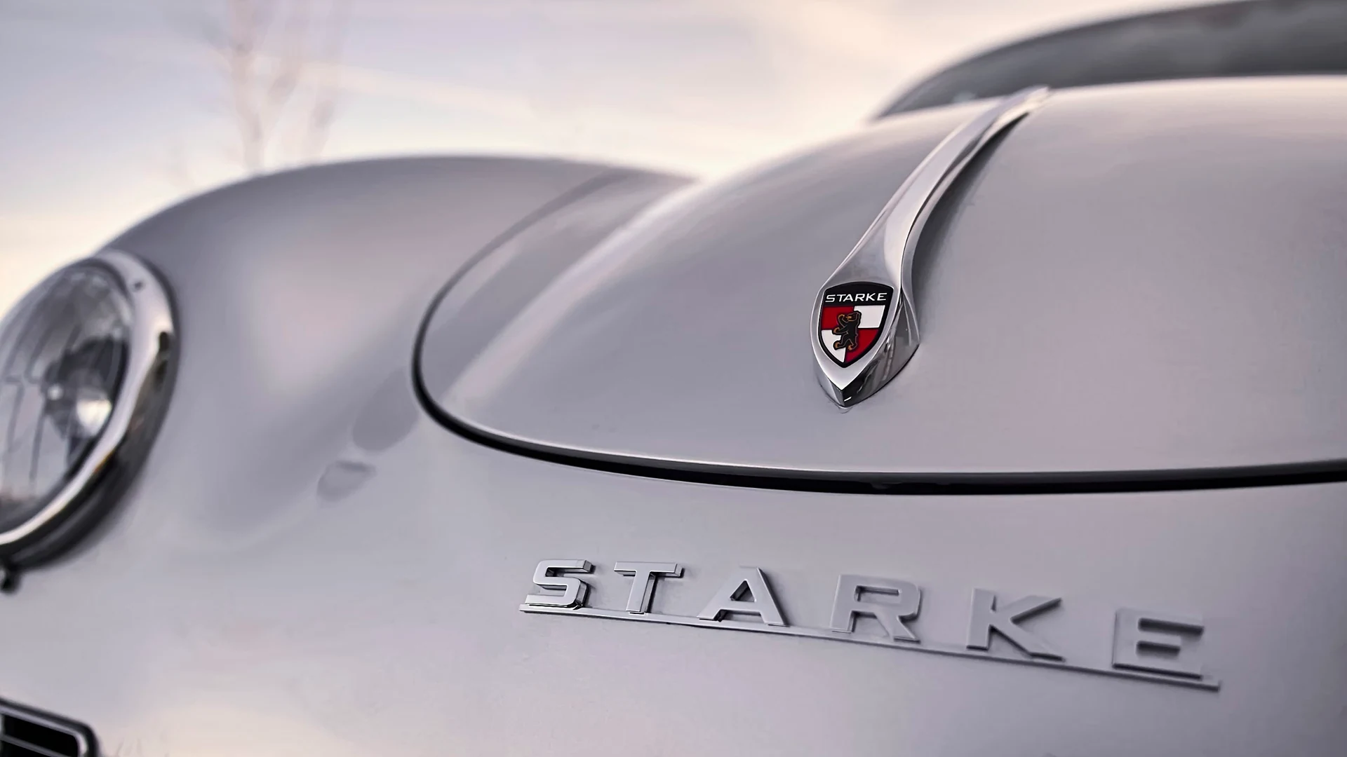 Stärke script and bonnet badge on the Speedster